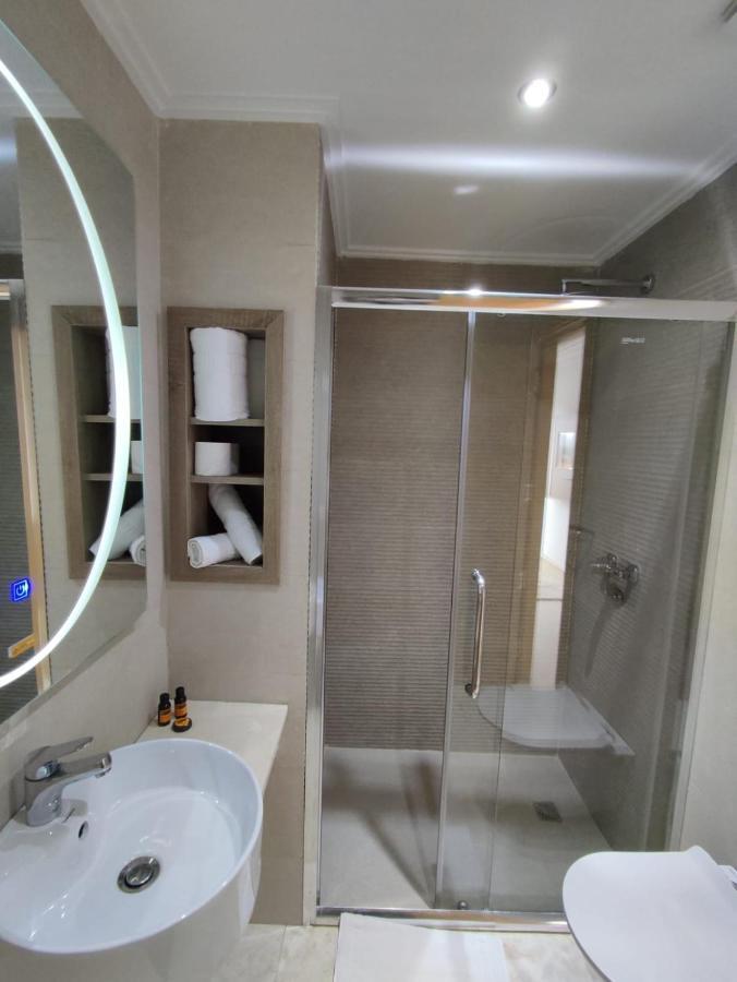 Lotus Hotel Casanearshore Casablanca Bagian luar foto